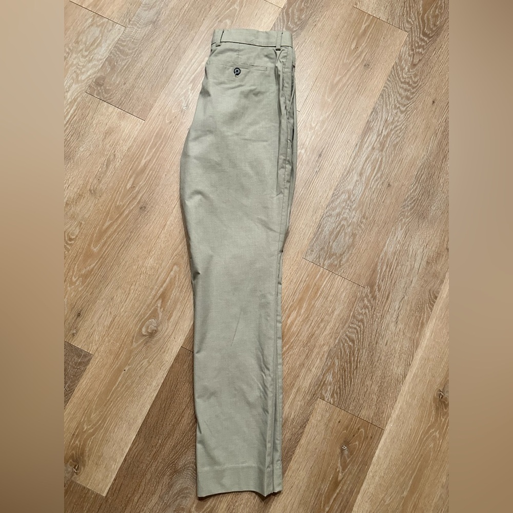 Banana Republic Size 30-30 Non-Iron Khaki pants.